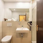 - The Niu, Stream By Ihg 4*