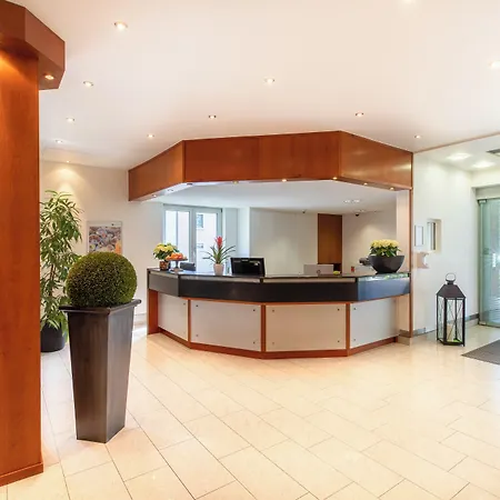 - The Niu, Stream By Ihg 4*