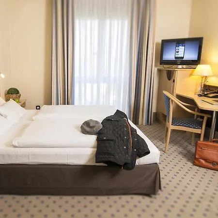 - The Niu, Stream By Ihg Hotel 4*