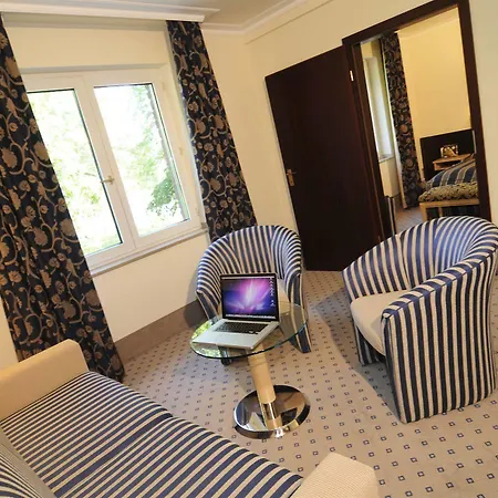 - The Niu, Stream By Ihg 뮌헨글라드바흐