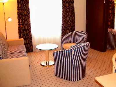 - The Niu, Stream By Ihg Hotel 4*