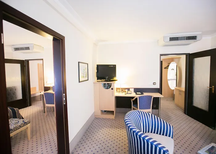 - The Niu, Stream By Ihg Отель 4*