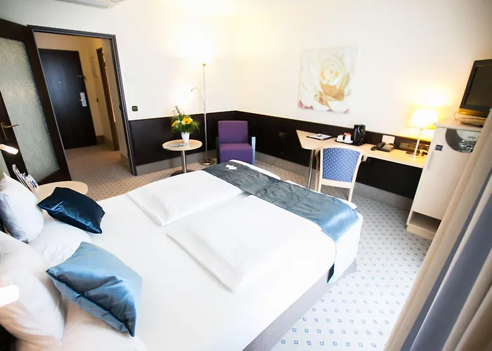 - The Niu, Stream By Ihg 4*