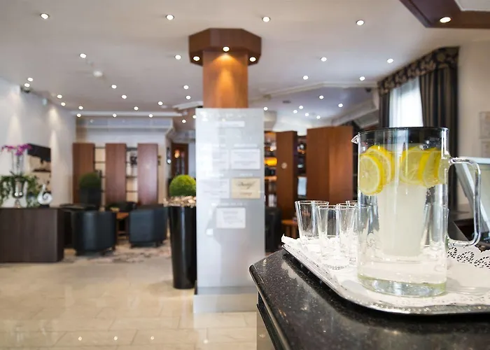 - The Niu, Stream By Ihg 4*